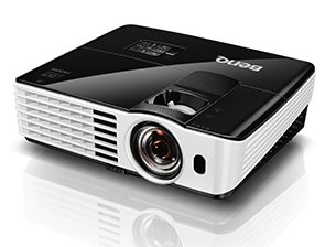 BenQ TH682ST 9H.JCL77.13E